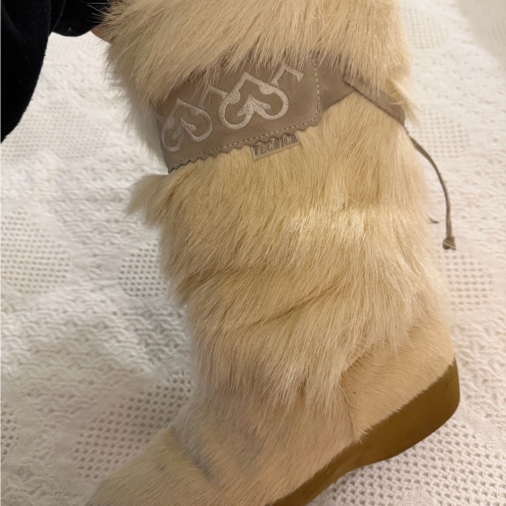 Tecnica made in Italy Beige Faux-Fur Winter Boot with Suede Trim